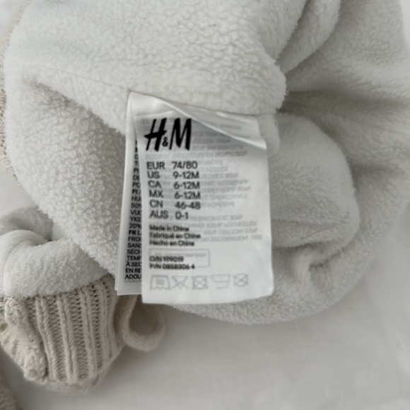 Hat mittens 9-12 Mo - Picture 4 of 5